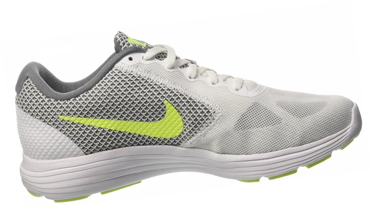 Nike Revolution 3