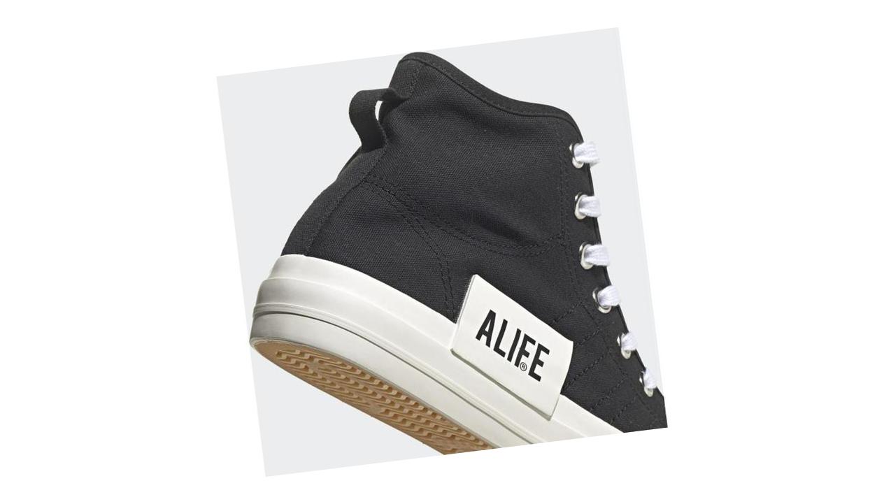 adidas Кроссовки Core Black / Off White / Off White
