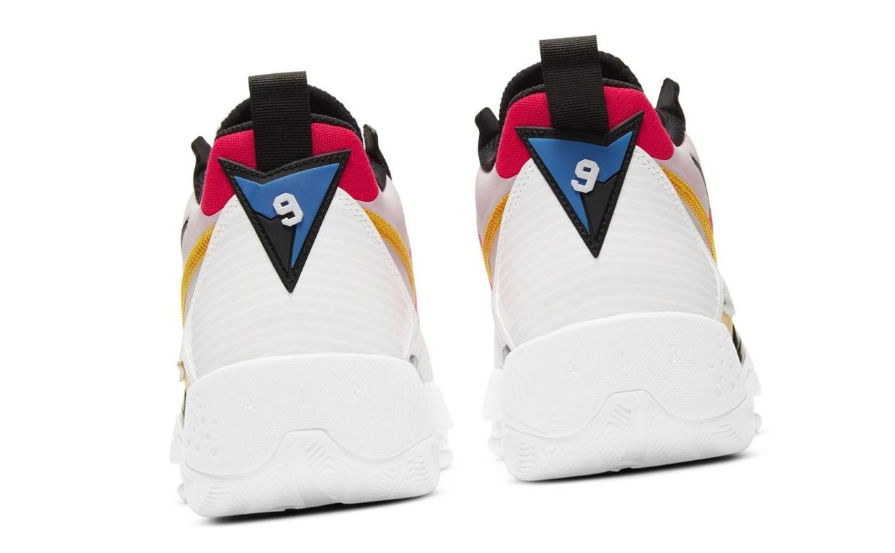 Jordan Zoom '92 White/Siren Red/University Gold/Black