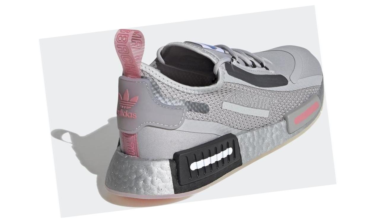adidas NMD_R1 Spectoo Grey Two / Hazy Rose / Core Black